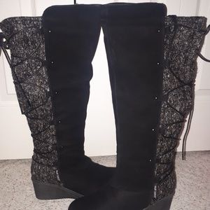 MukLuks Boots Size 10